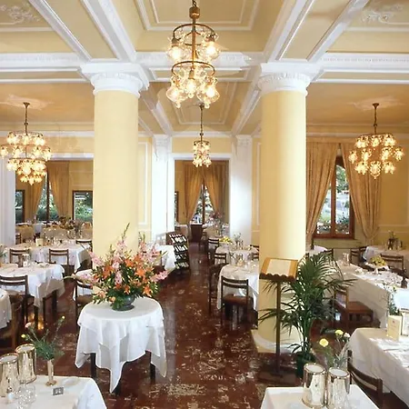 Astoria Hotel 4*