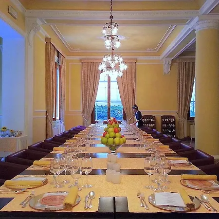 Astoria 4*