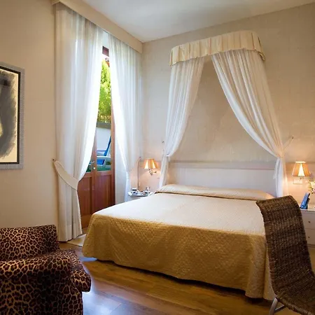 Astoria Hotel