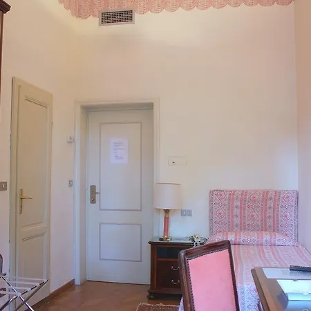 Astoria Hotel 4*