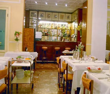 Astoria 4*
